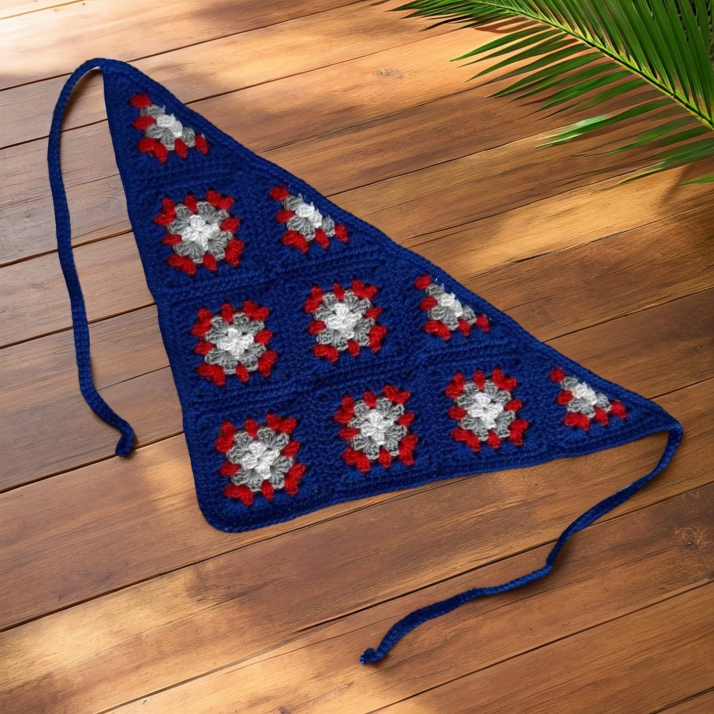 Handgehäkeltes Boho-Dreieckstuch