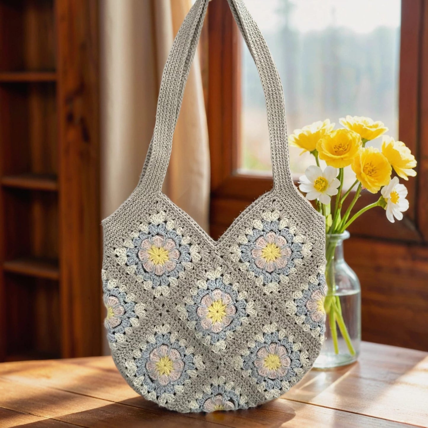 Handgemachte Tasche mit Blumenmotiven