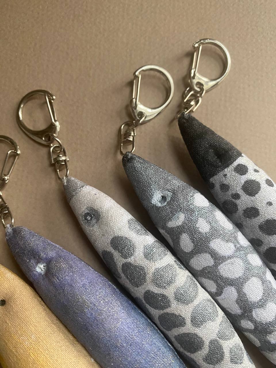 Брелок ручной работы в виде рыбы.