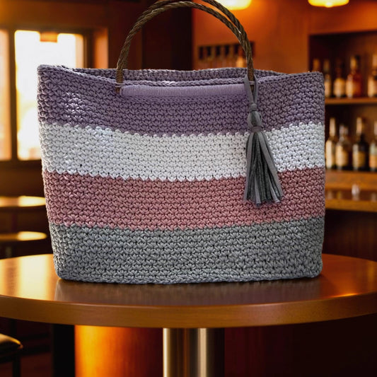 Handgemachte Regenbogen-Shopper-Tasche aus Baumwollkordel mit Bambusgriffen