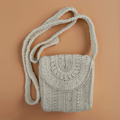 Damen Handtasche aus Raffia – Handgefertigt, Weiß, mit Schulterriemen