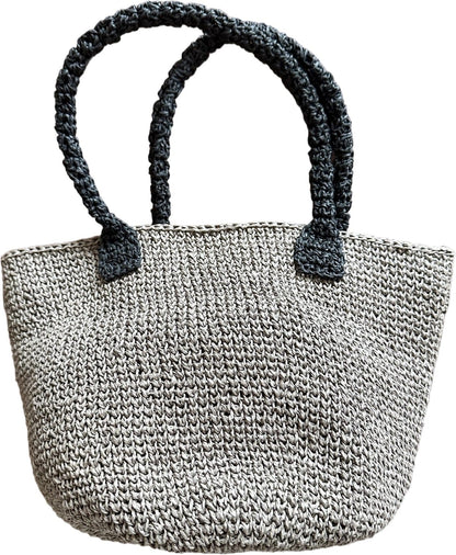 Handgemachte Alltagstasche aus Raffia