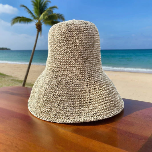 Handgemachter Sommerhut aus Raffia