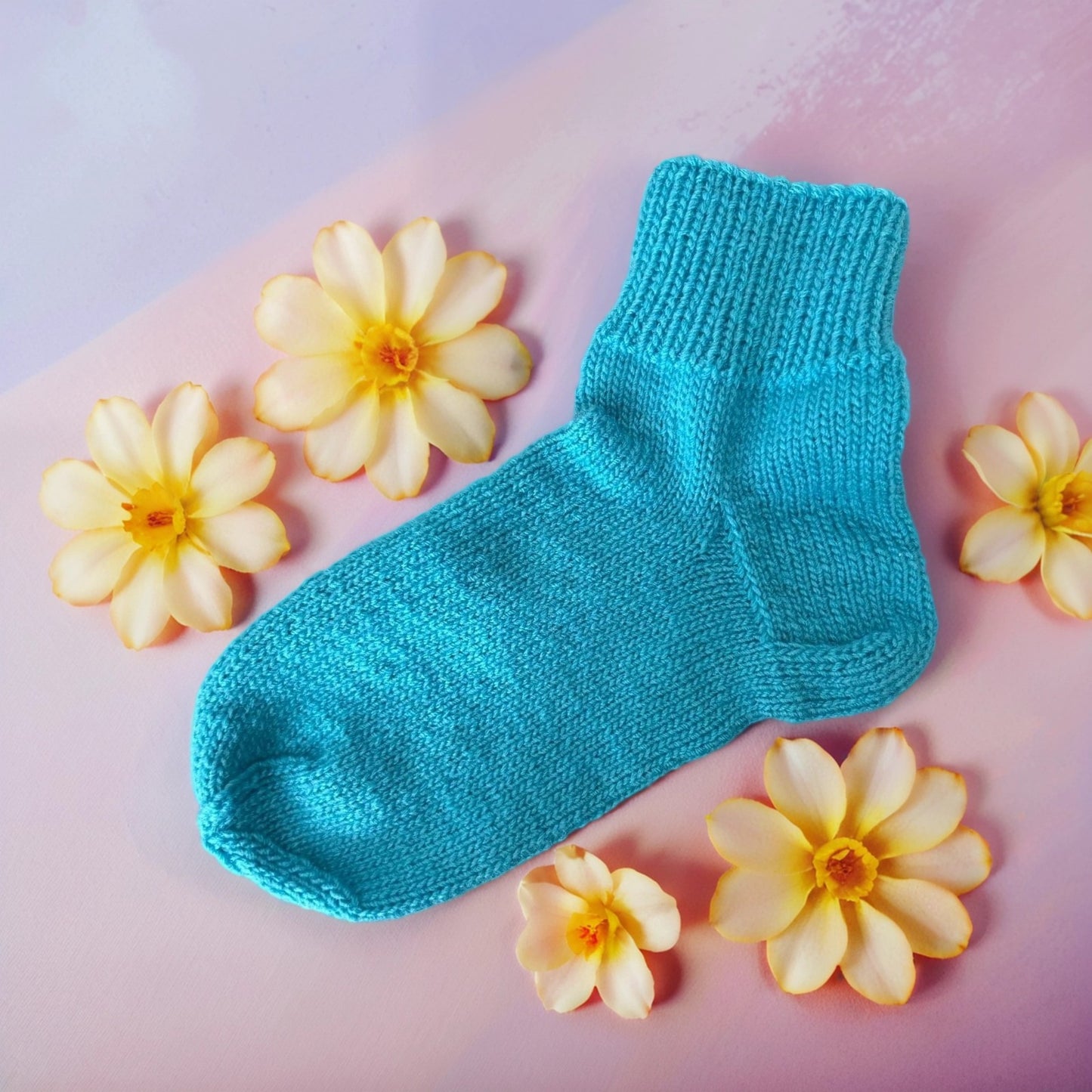 Handgemachte Socken aus Merinowolle und Acryl